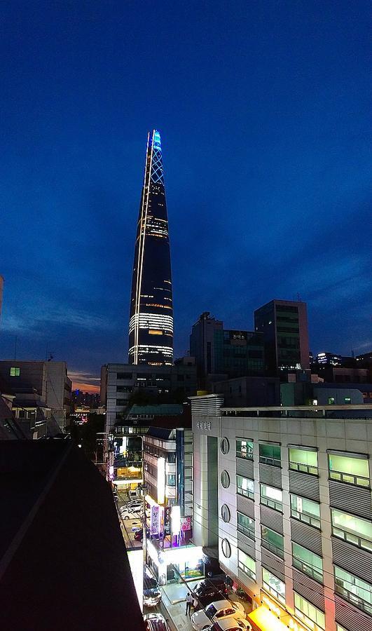 Готель Lottetower Rainbow House Сеул Екстер'єр фото